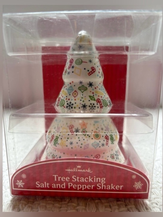 Hallmark Other - NIB Hallmark Christmas Tree Stacking Salt and Pepper Shakers